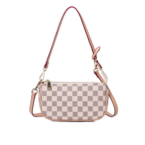 Handbags - 🎉SOLD🎉NEW Leather Small Beige Handbag